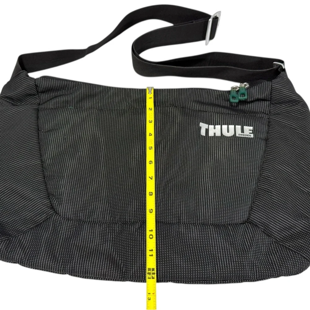 Thule Black‎ and Gray Men's Messenger Bag
